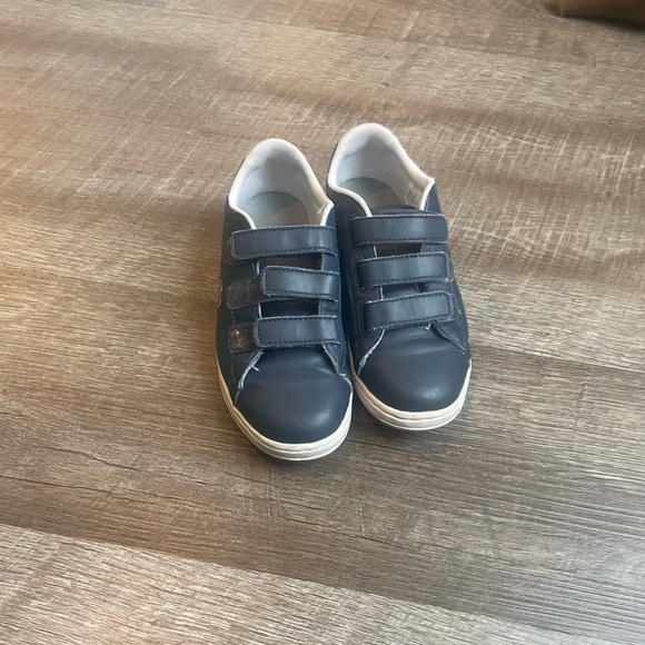 Lacoste Carnaby Evo Strap Sneakers Navy Blue Boys Size 2 - Picture 2 of 8